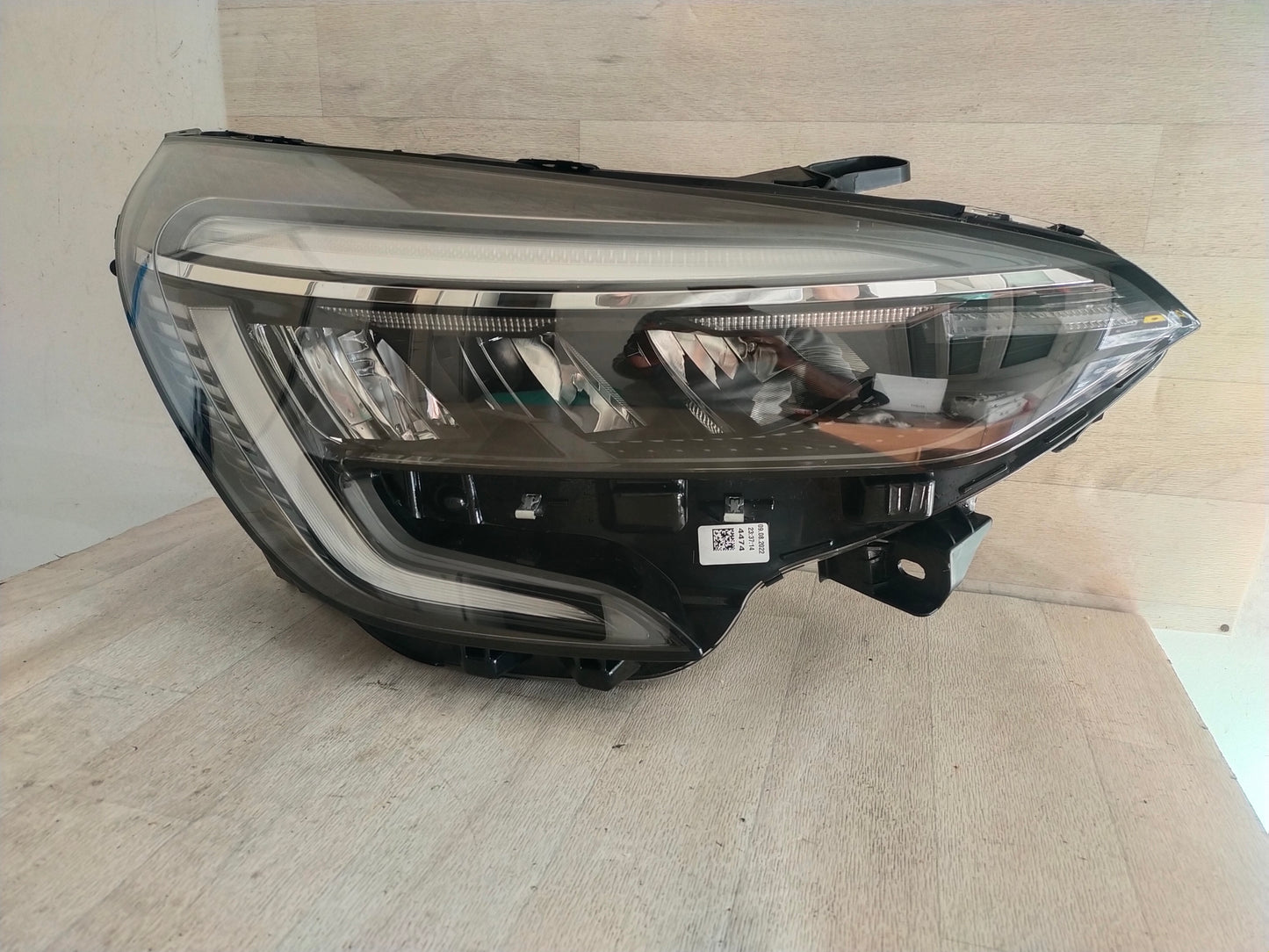 Phare optique Droit Renault Clio 5  réf 260109379R