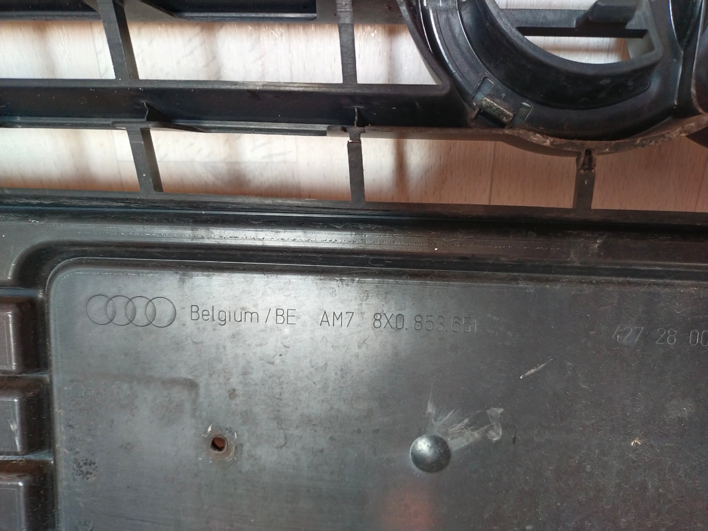 Grille calandre noir Audi A1 réf BTA-5792301