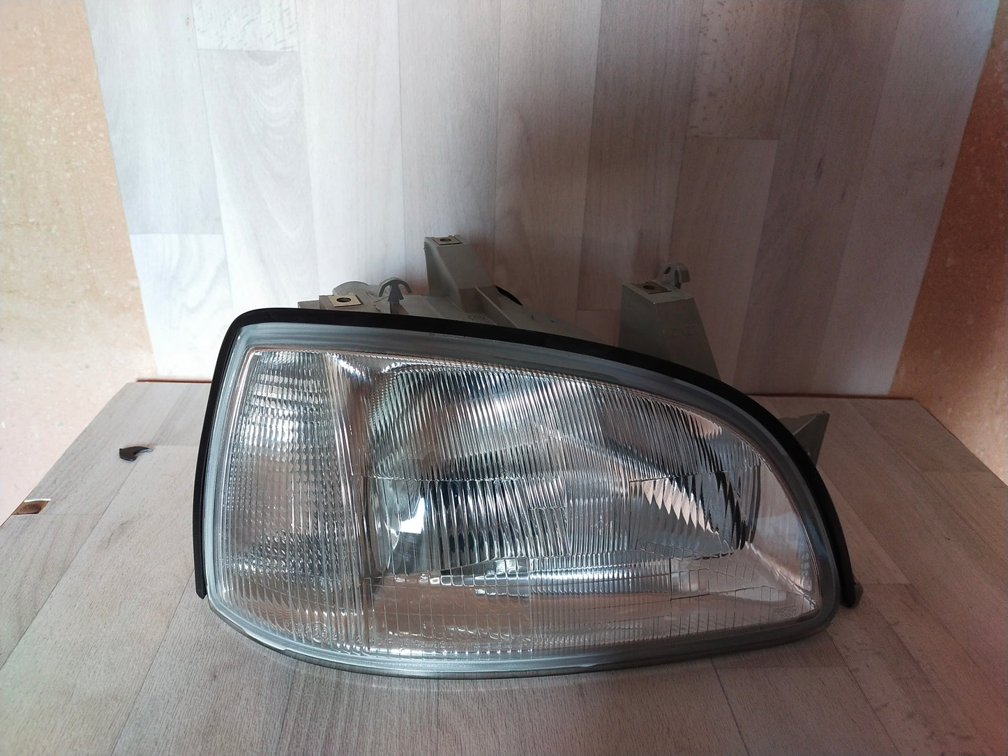 Phare optique droit Renault Clio 1 réf :086197