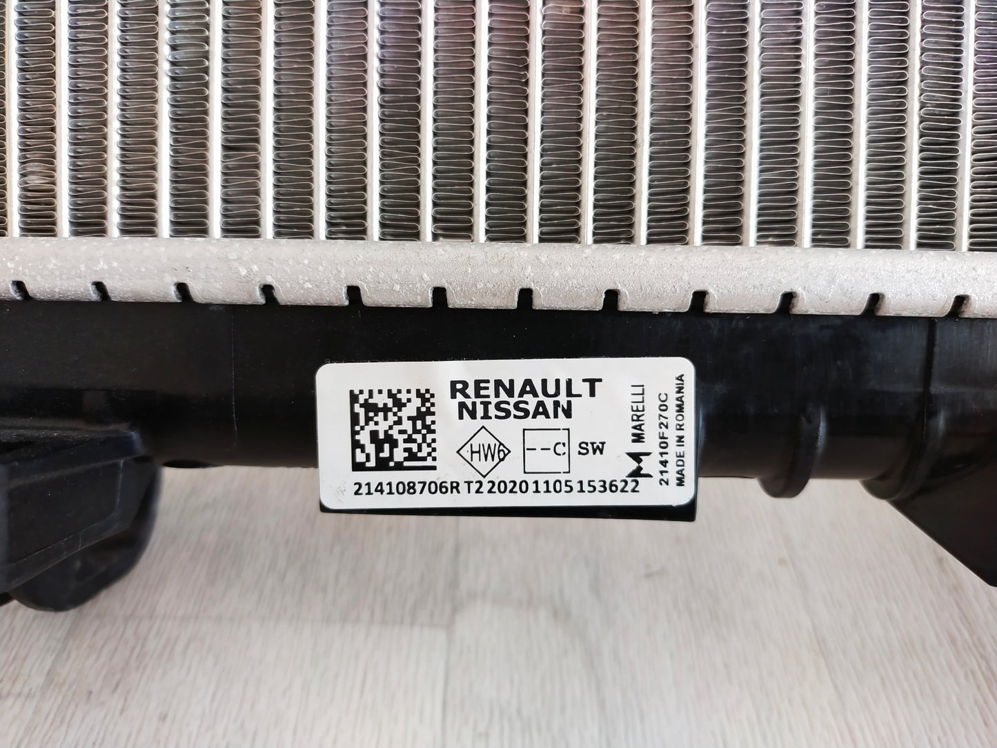 Radiateur Renault Clio 4 réf 214108706R