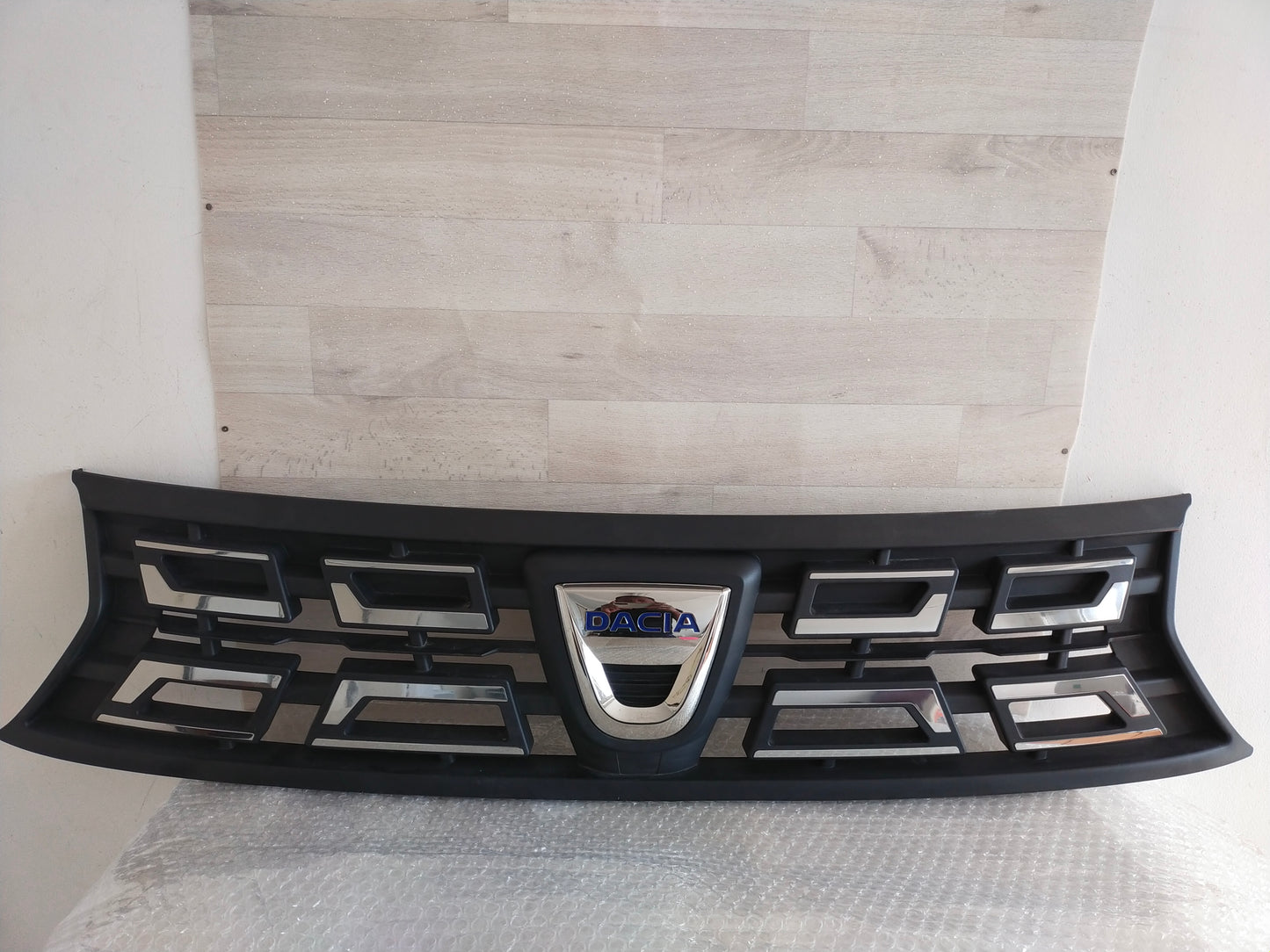 Grille calandre chromée Dacia  Duster phase 2 réf 623109659R