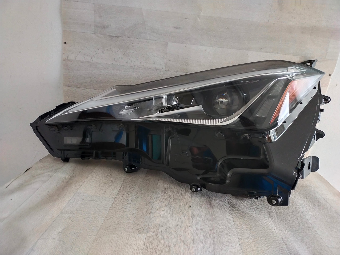 Phare optique gauche Led  Lexus UX 250h