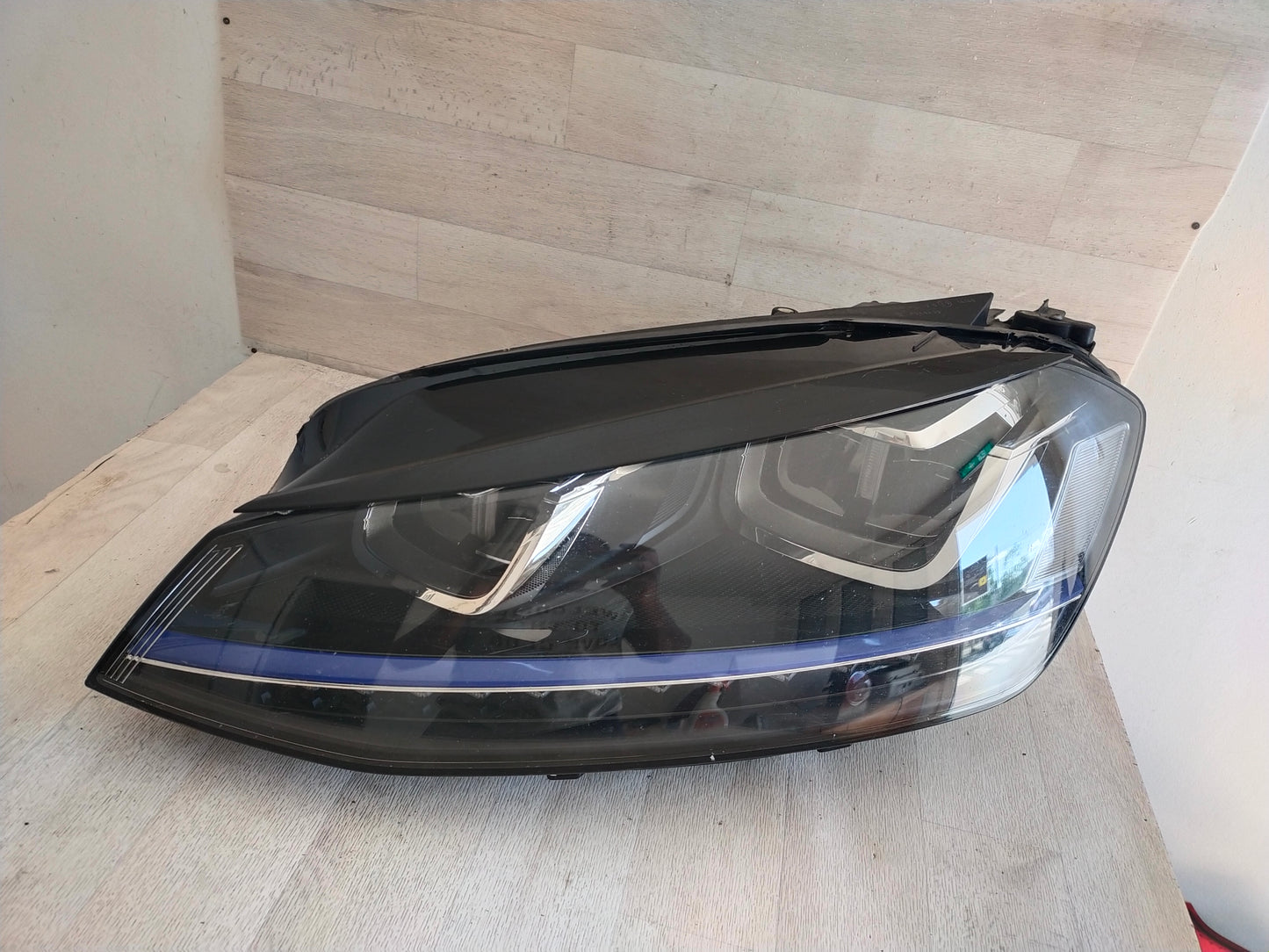 Phare optique gauche  LED VW Golf 7 E-Golf réf 5GE941035