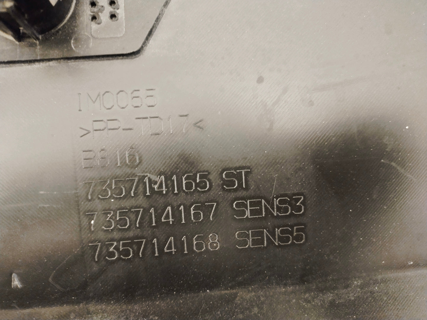 Pare-chocs arrière Fiat 500E d'origine REF 735714165ST