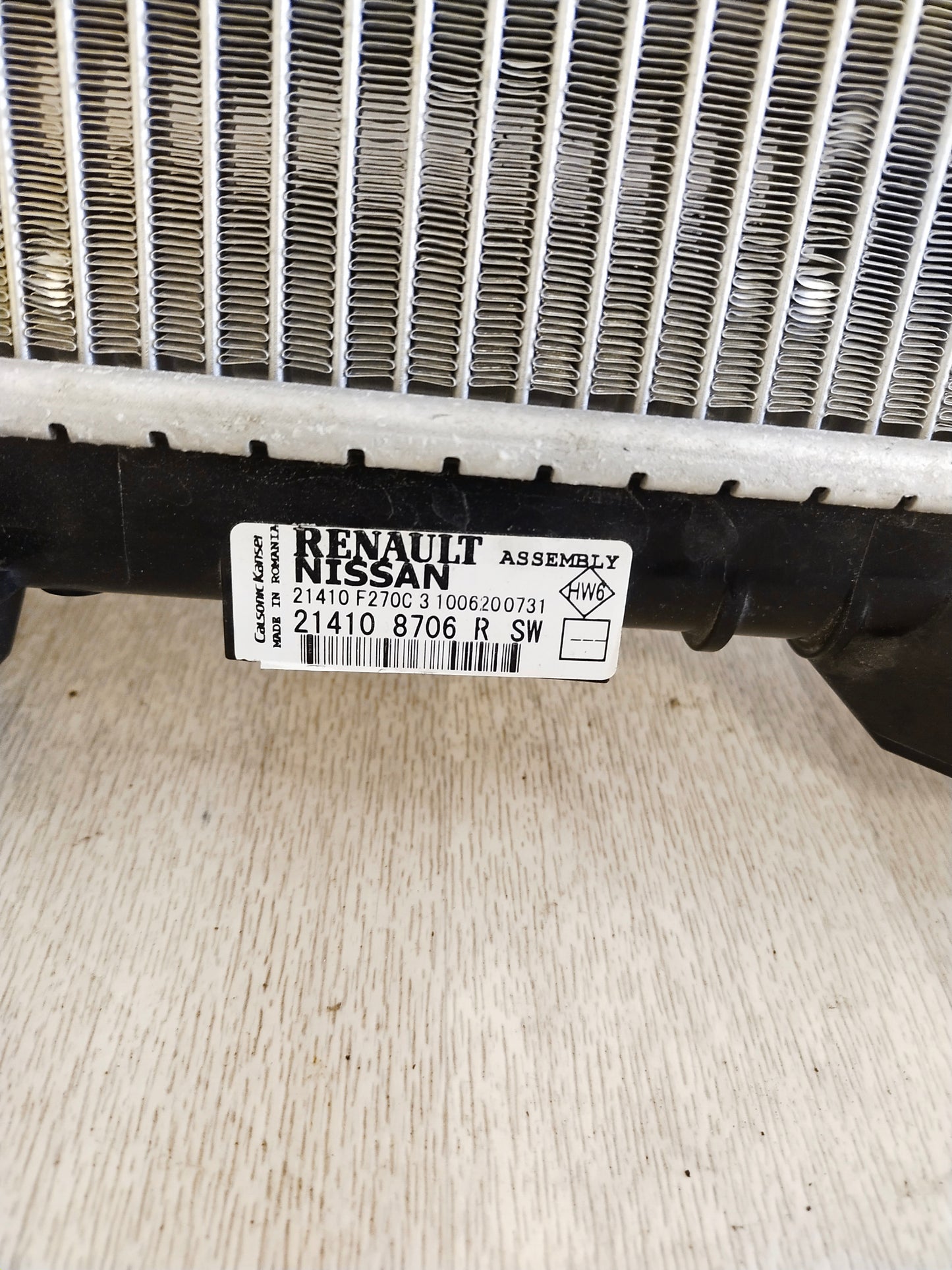 Radiateur Renault Clio 4 réf 214108706R