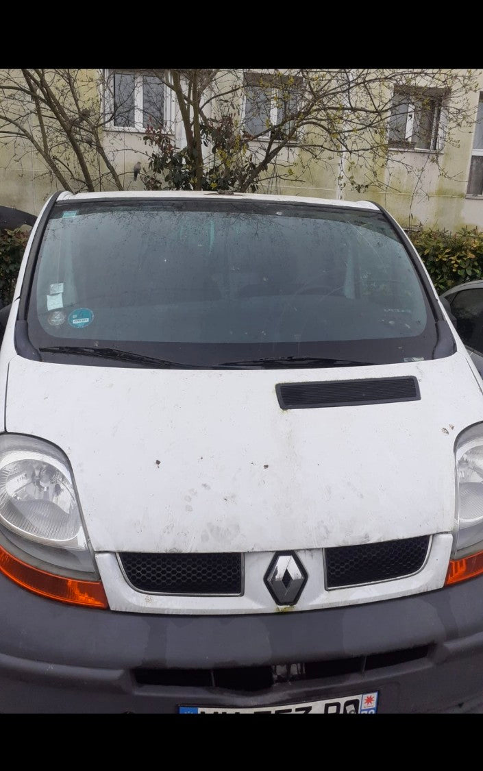 Renault Trafic blanc 2003